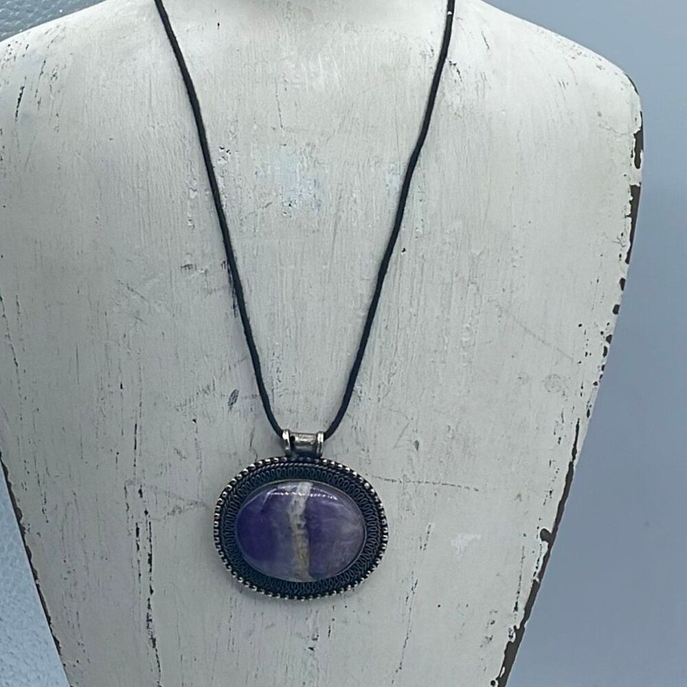 Chevron Amethyst pendant necklace retro vintage style.